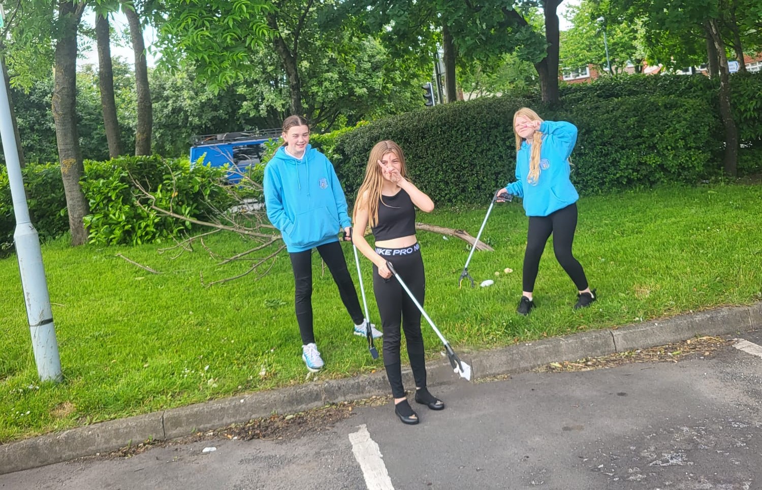 Children conduct litter pick to round off National Volunteer Week